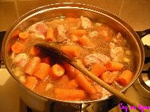 Sauté de porc aux carottes et petits pois